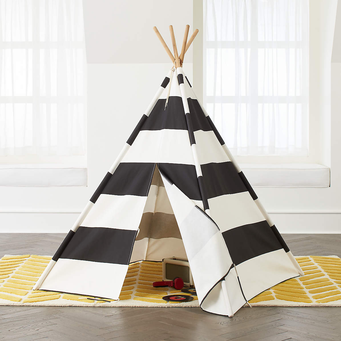 teepee tent black and white