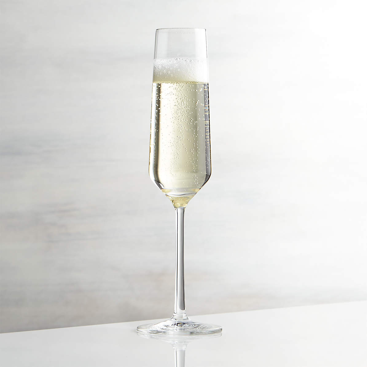 champagne in glass