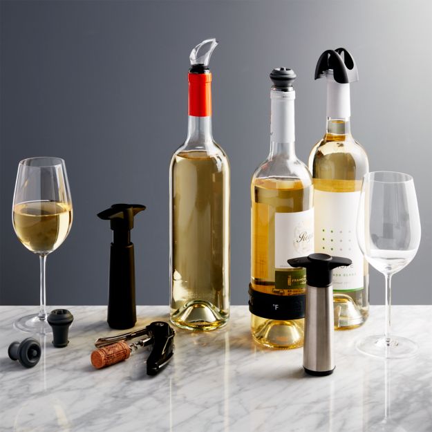 Vacu Vin Wine Saver with Stopper Crate and Barrel