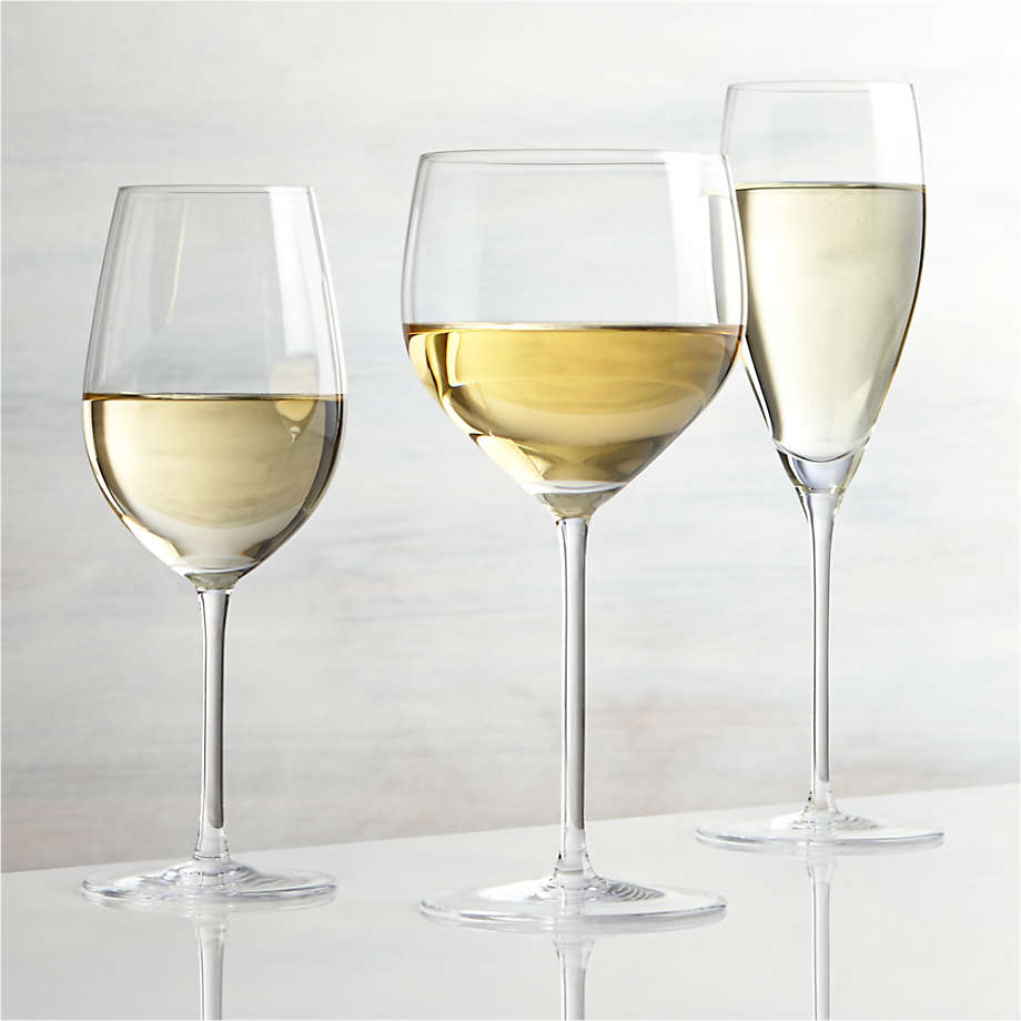 White wine glass. Бокалы для белого вина. Белое вино. Белое вино в бокале. Бокал Шардоне.