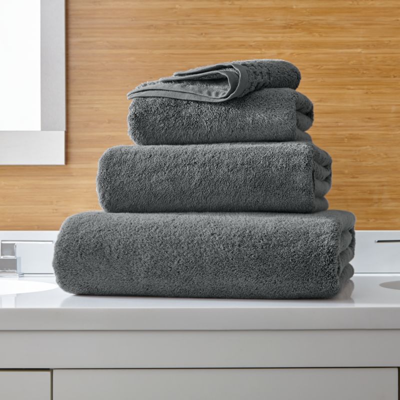 dark gray bath towels