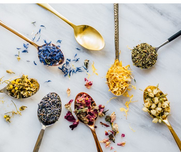  Different types of spoons, each with a different tea base.