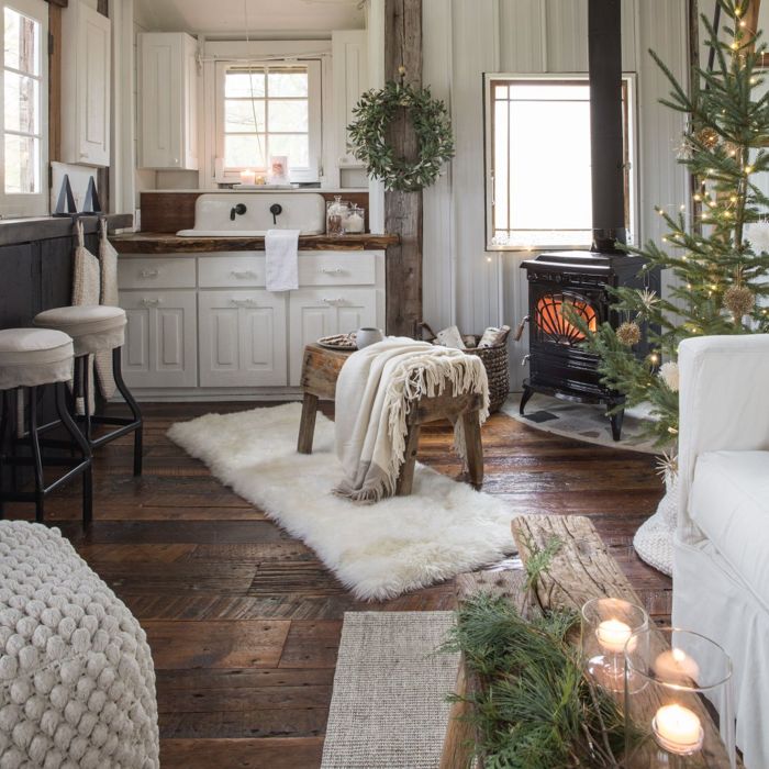 Cozy Christmas Throw Pillows for a Festive Home