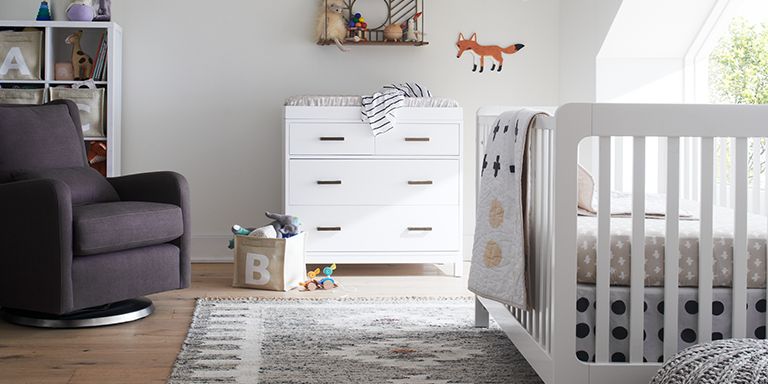 neutral nursery decor