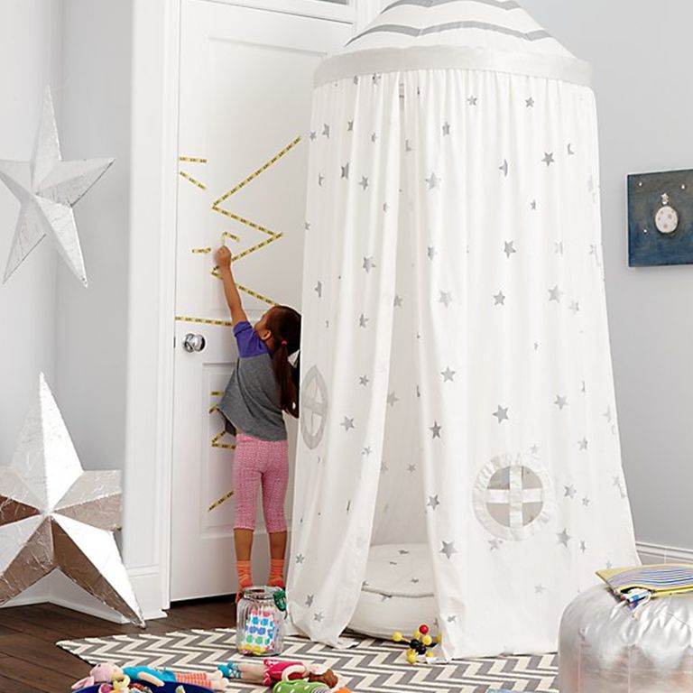 How to Decorate Your Kid\'s Room for Christmas | Crate & Barrel