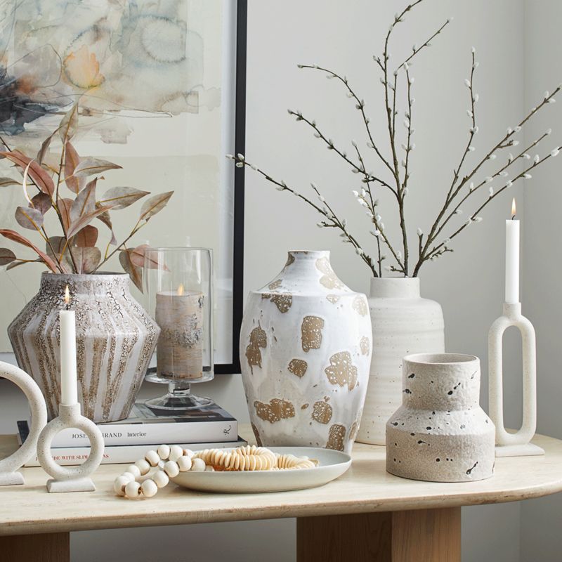 Accent decor and vases