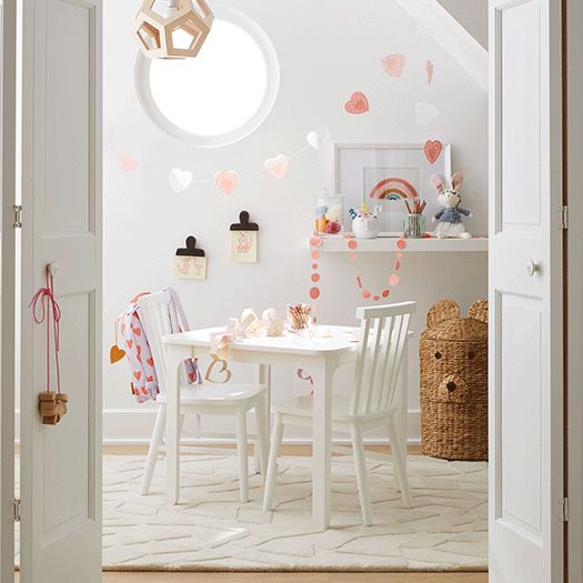 Playroom decorated with pink and red hearts