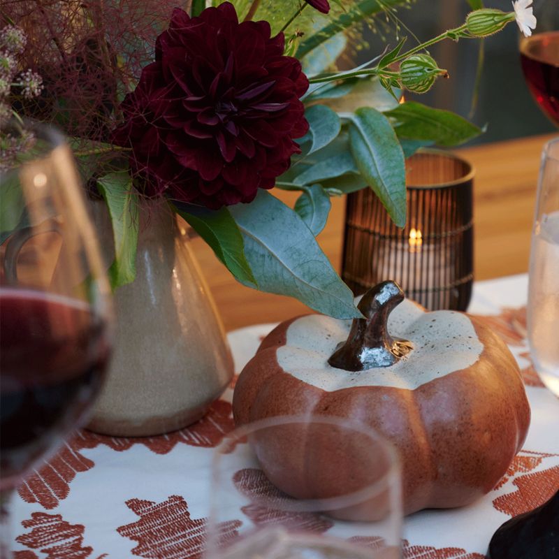 Thanksgiving table