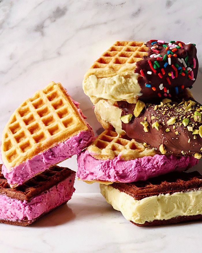 Blackberry Ice Cream Waffle Sandwiches Recipe
