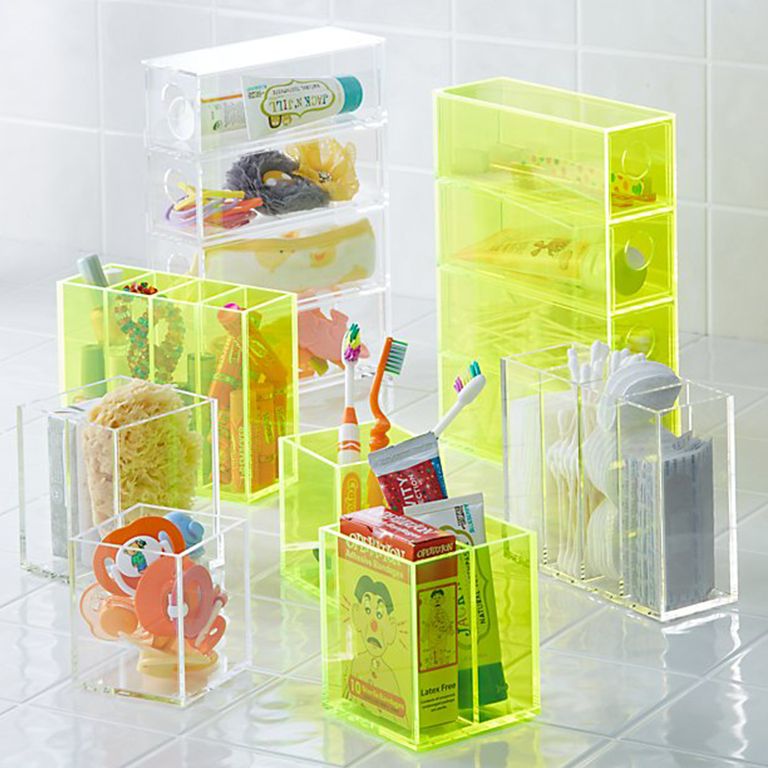 Kids' bathroom accessories